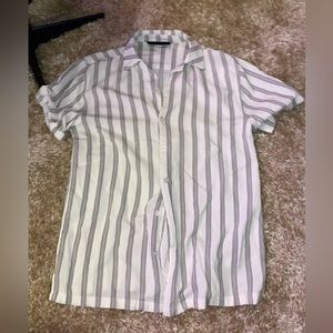 Womens No Boundaries Short Sleeve button down shirt